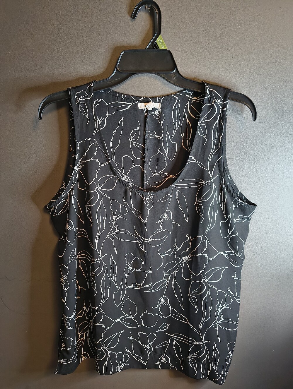Maurices Black Sleeveless Floral Outline Tank